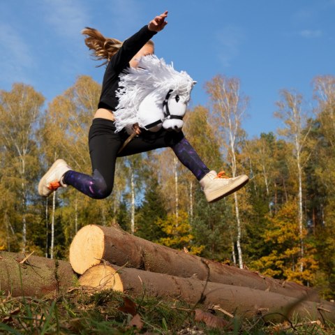 Hobby Horse Skippi - koń na kiju - Biały